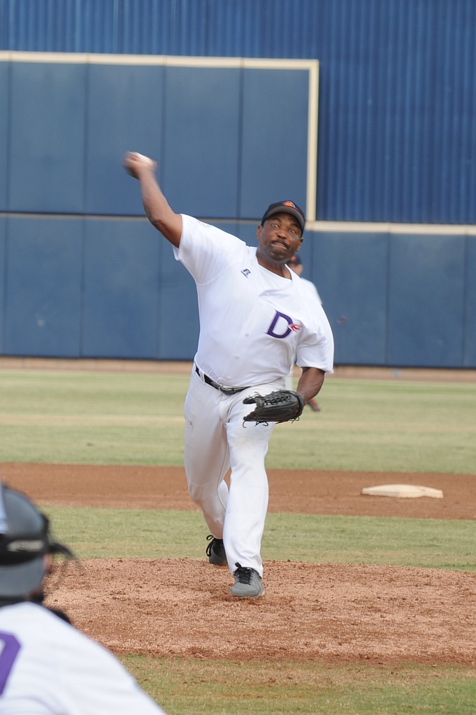 Dragons_2017-10-31 (276).jpg - (c)2010 DeVetter